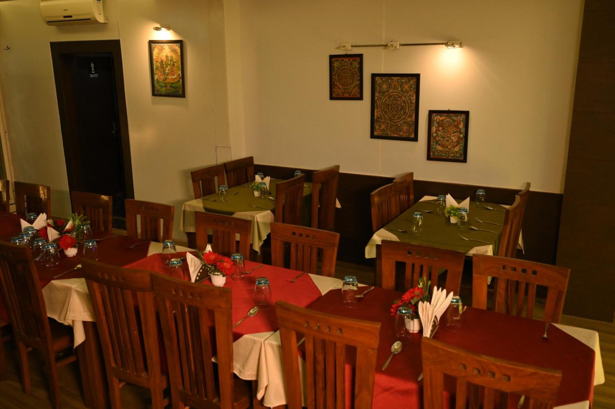 Hotel Dh Dharamsala Exteriér fotografie